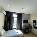 Nuperasuit Hotel
